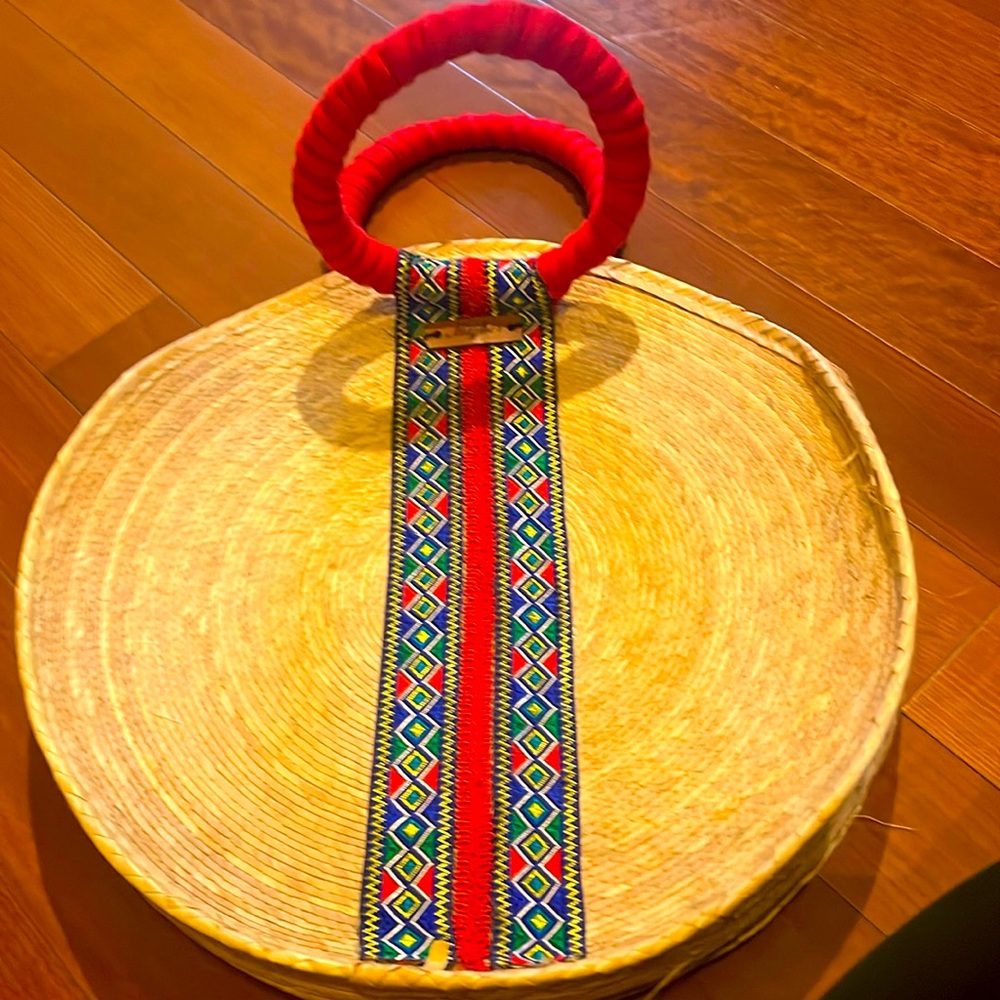 Straw beach bag